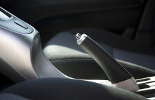 Procedimiento de ajuste del freno de mano en Ford Focus 2
